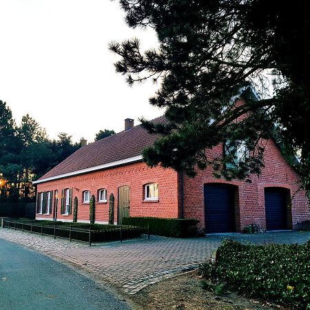 B&B Bergenhof Hoogstraten Esterno foto
